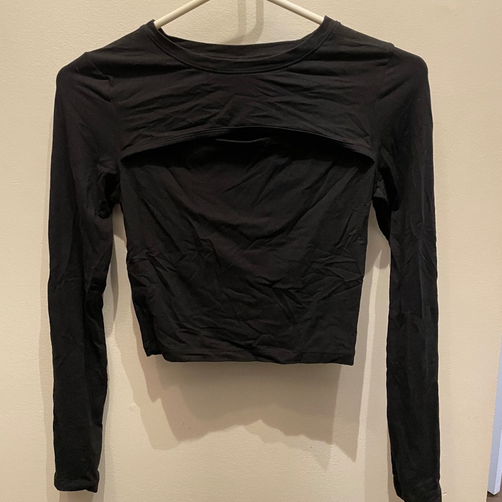 Alphalete Ultrasoft keyhole top